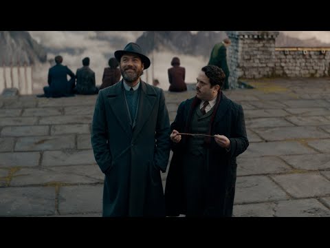 Fantastic Beasts: The Secrets of Dumbledore trailer