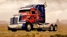 The leader of the Autobots has a brand-new, beefier look thanks to a completely upgraded, custom-built Optimus Prime from Western Star (a subsidiary of Daimler Trucks North America). 133338 photo