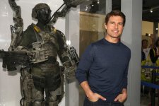 Tom Cruise poses with his Edge of Tomorrow costume at &#8234;#ýSDCC&#8236;. 143403 photo