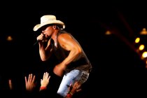 Kenny Chesney: Summer in 3D movie image 17194