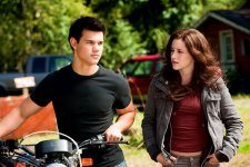 Taylor Lautner stars as Jacob Black and Kristen Stewart stars as Bella Swan in Summit Entertainment's "The Twilight Saga's Eclipse". 18397 photo