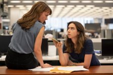  (from left) Megan Twohey (Carey Mulligan) and Jodi Kantor (Zoe Kazan) in She Said, directed by Maria Schrader. Copyright© Universal Studios. 649513 photo