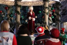 A Hollywood Christmas movie image 670301