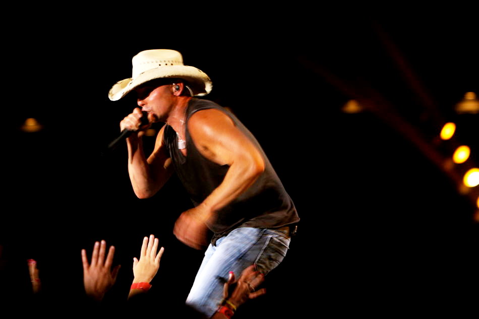  A scene from &quot;Kenny Chesney: Summer in 3D&quot;.