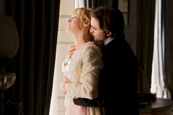  Uma Thurman and Robert Pattinson (Georges Duroy) in &quot;Bel Ami&quot;.