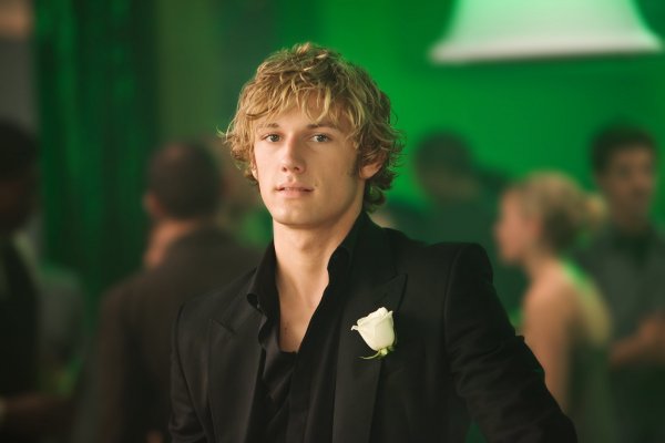  Alex Pettyfer star in CBS Films' &quot;Beastly&quot;. 