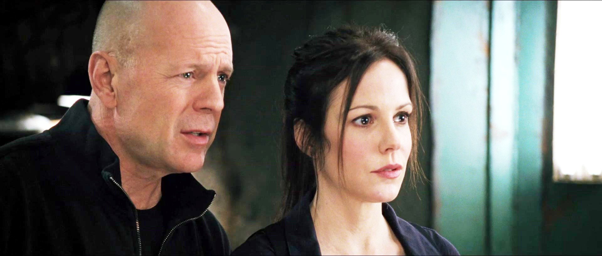  Bruce Willis stars as Frank Moses and Mary-Louise Parker stars as Sarah in Summit Entertainment's &quot;Red&quot;.