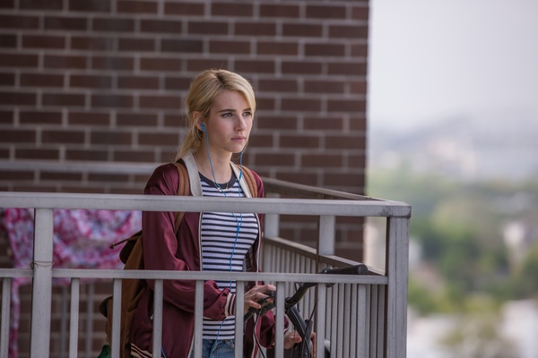 Emma Roberts stars as &lsquo;Vee&rsquo; in NERVE. Photo Credit: Niko Tavernise 