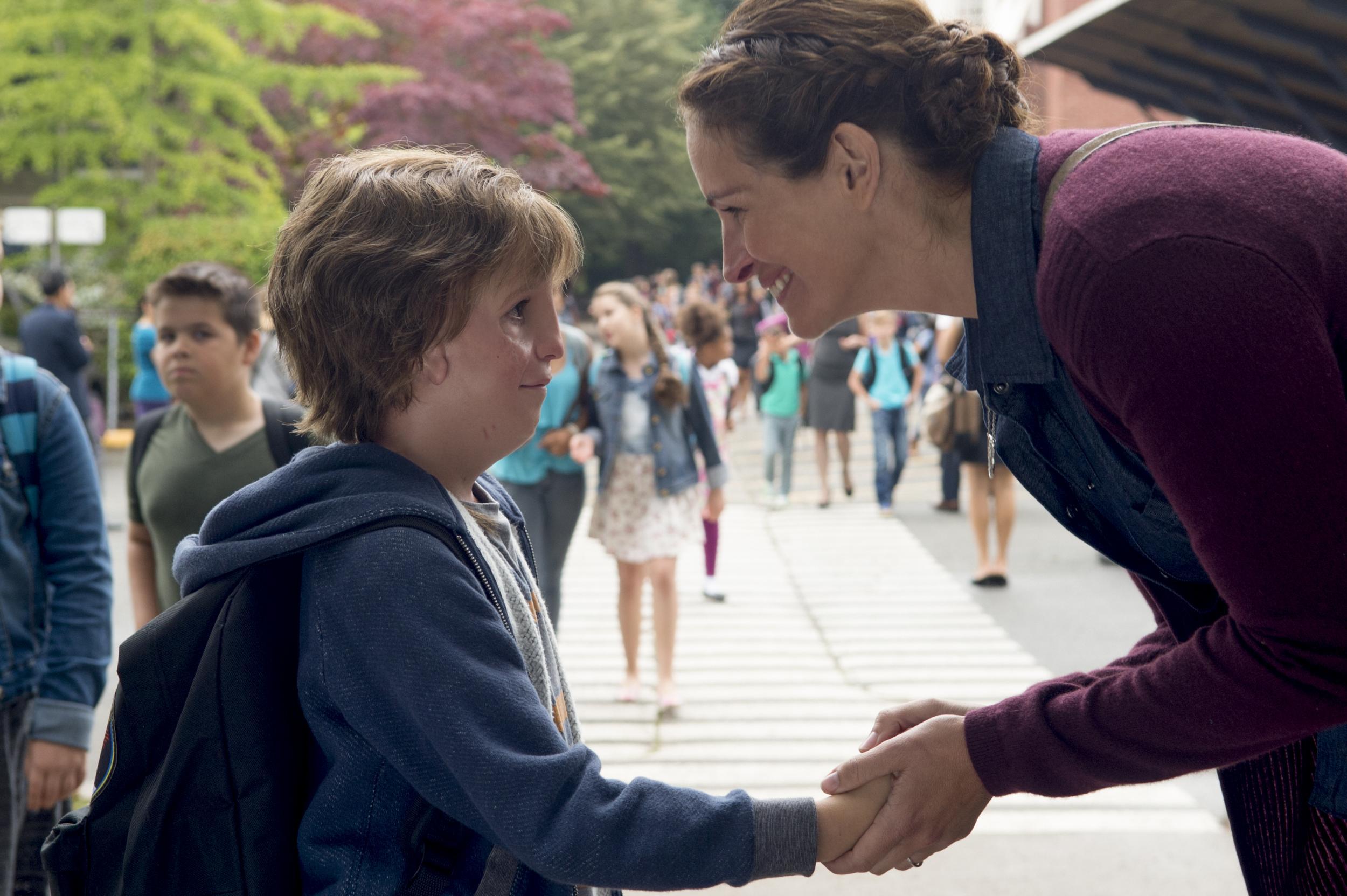  Auggie Pullman (Jacob Tremblay) and Isabel Pullman (Julia Roberts) in WONDER. Photo Credit: Dale Robinette