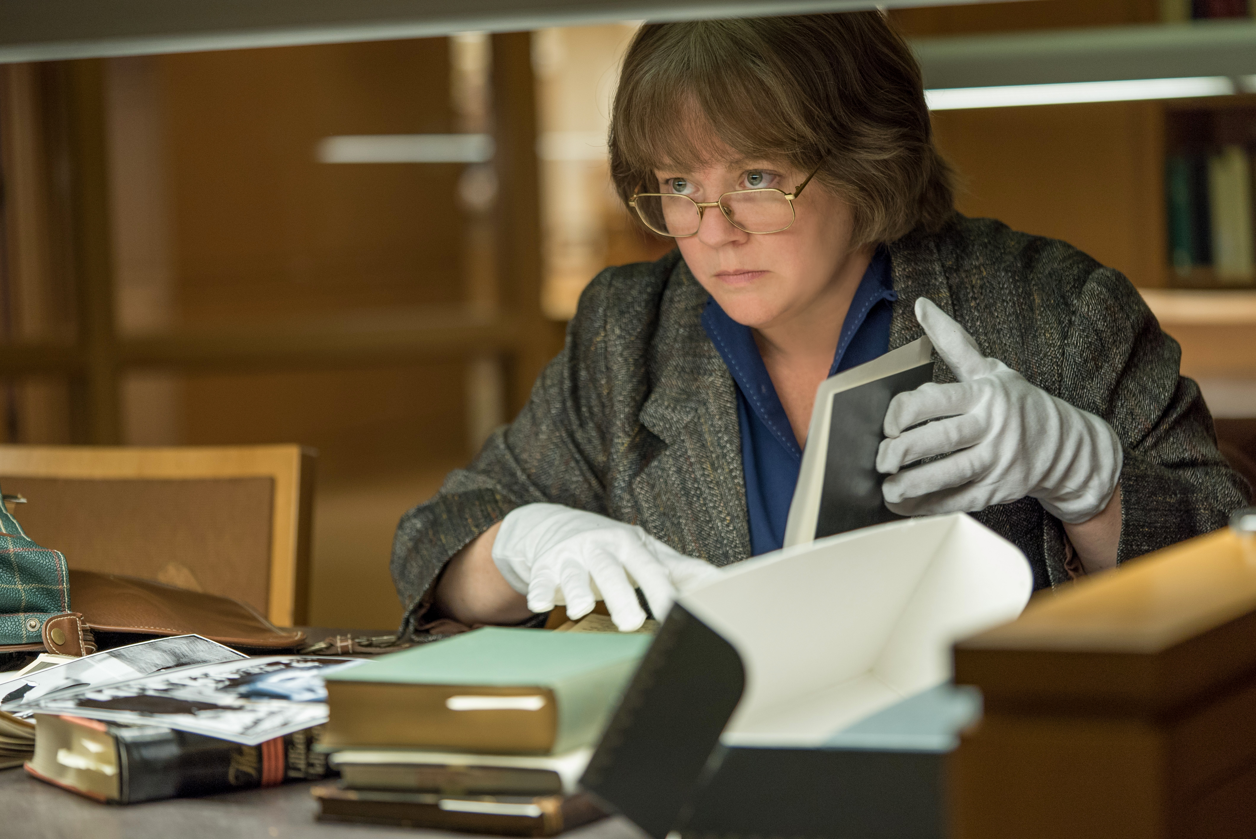  Melissa McCarthy in the film CAN YOU EVER FORGIVE ME? Photo by Mary Cybulski. &copy; 2018 Twentieth Century Fox Film Corporation All Rights Reserved 
