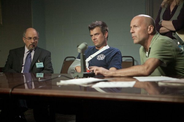 Fire With Fire (2012) movie photo - id 106309