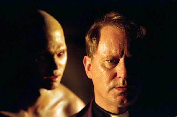 Dominion: A Prequel to the Exorcist (2005) movie photo - id 845